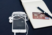 České e-shopy hlásí za 2. čtvrtletí růst 20 %, objednávky z mobilů poprvé překonaly ty z tabletů České e-shopy hlásí za 2. čtvrtletí růst 20 %, objednávky z mobilů poprvé překonaly ty z tabletů