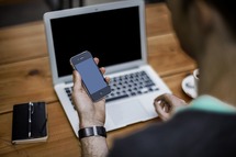 Zákazník komunikuje digitálně – buď s vámi, nebo příště s konkurencí Zákazník komunikuje digitálně – buď s vámi, nebo příště s konkurencí