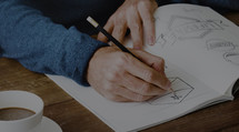 Ukázka procesu tvorby designu loga od první po finální variantu - od Martina Kušpála - přednášejícího na Marketing Mixu Ukázka procesu tvorby designu loga od první po finální variantu - od Martina Kušpála - přednášejícího na Marketing Mixu